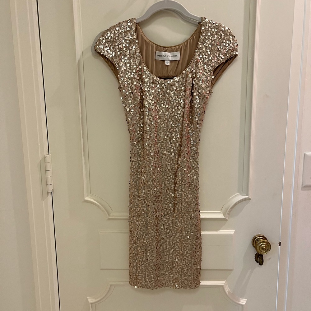 Dress the Population champagne colored sparkly mini dress